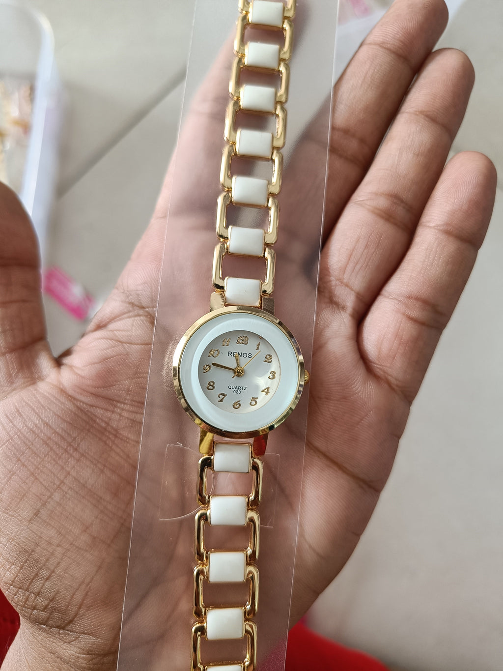 Anti tarnish Golden watch